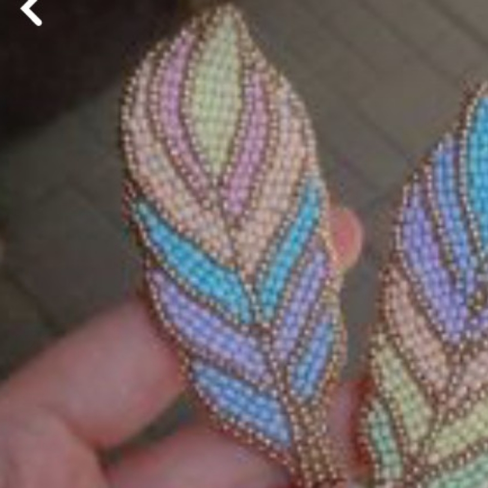 Flat beaded feathers - Picture 2 of 5